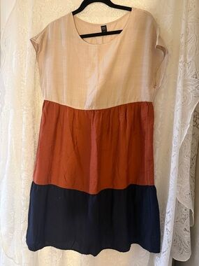 Emery Rose Colorblock Midi Dress in Cream, Rust & Black